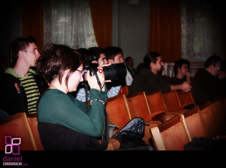 Daniel Condurachi Blog byCodDot Photo Image Fotografii de la Concursul de Fotografie Digitala DigiPhoto 2008 din Iasi Romania IMG_3529-v01_.jpg