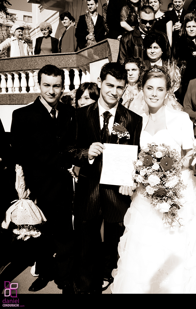 Photo Image of Bogdan and Catalina civil marriage in Iasi Romania by Daniel Mihai Condurachi blog byCodDot 