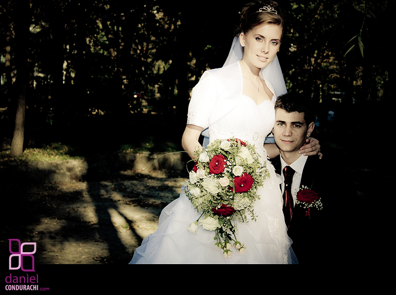 Bogdan and Catalina Paduraru Wedding Photo Shooting in Copou Park of Iasi